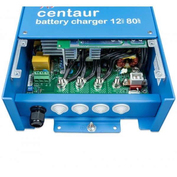 Victron Centaur 12/80 Caricabatterie 12V 80A 3 Uscite per batterie da 320/800Ah